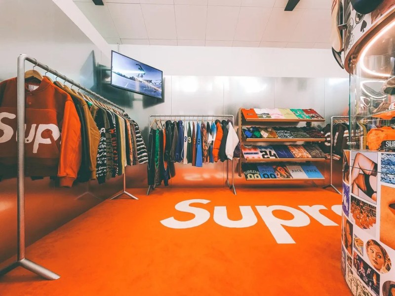 SUPREME SPACE AT DOVER STREET MARKET SINGAPORE HAS BEEN&nbsp;DISCONTINUED